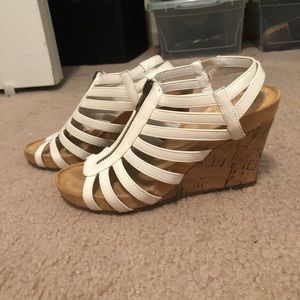 White Wedges